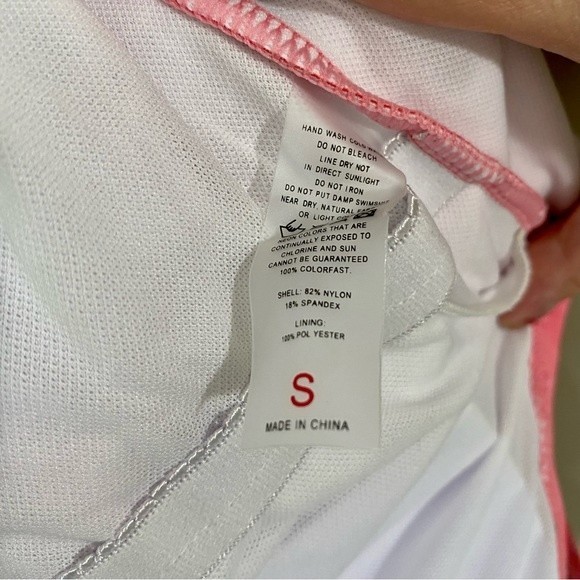 Women’s One Piece Crisscross Ombre Swimsuit Red, Pink & Maroon Size Small NWOT - Picture 4 of 6